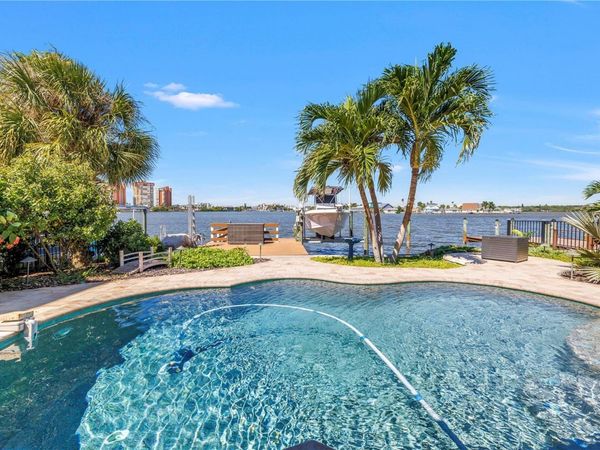 106 WALL STREET , REDINGTON SHORES, FL 33708