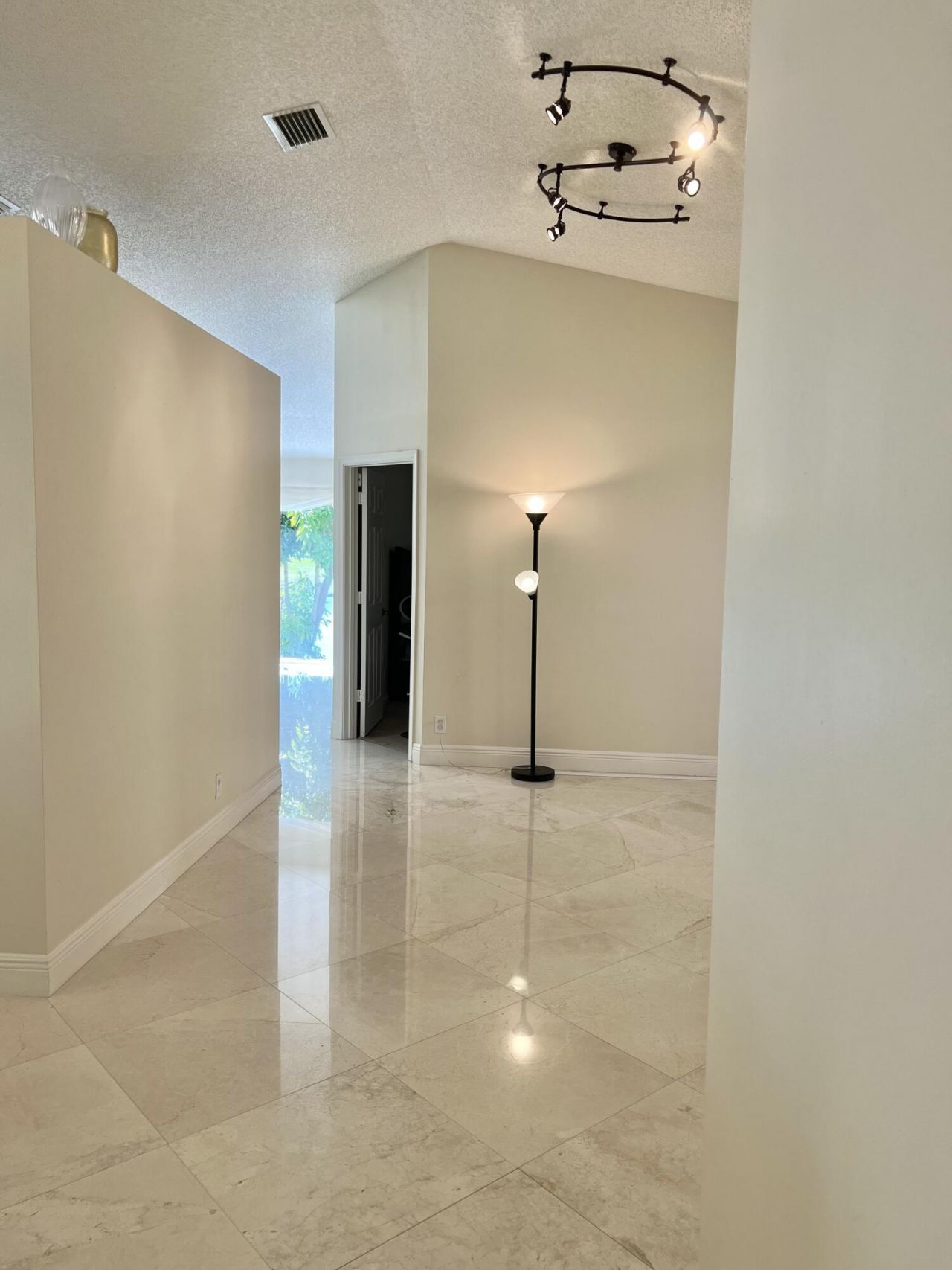 6129 Adriatic Way, Unit 6129, West Palm Beach, FL 33413 Photo
