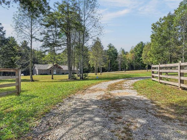 4282 Standing Rock Road, Jamestown, TN 38556