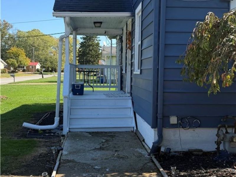 2304 W 15th Street, Ashtabula, OH 44004 Photo 4