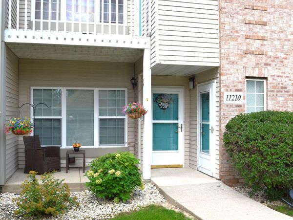 11210 W Gilbert Ave, Unit E, Wauwatosa, WI 53226