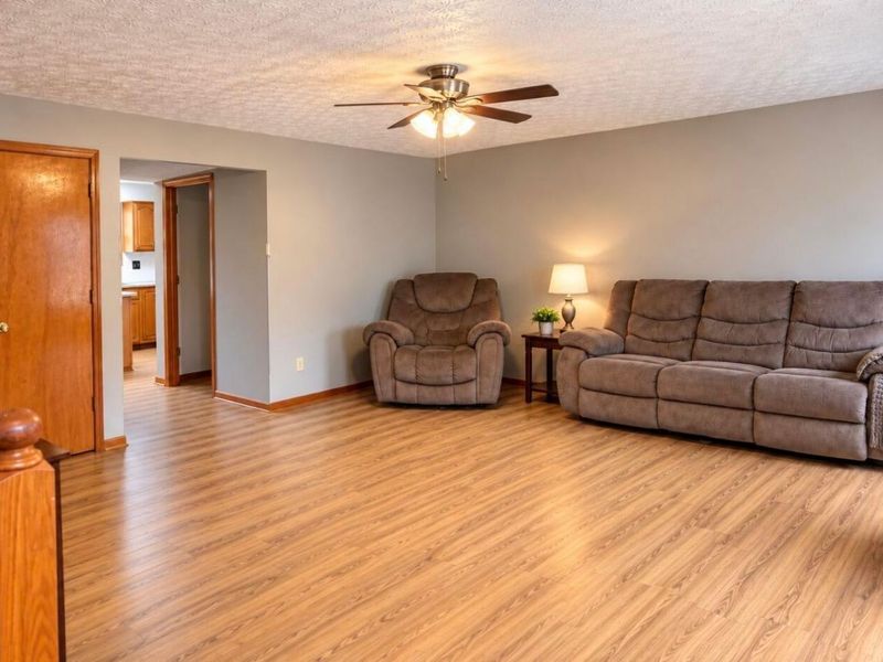 539 Richwood Drive, Pataskala, OH 43062 Photo 8
