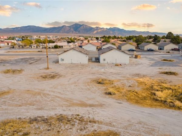1101 S Thunderpass Avenue , Pahrump, NV 89048