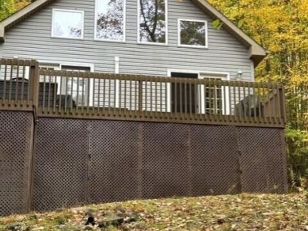 4 TOMMYS Court , Drums, PA 18222