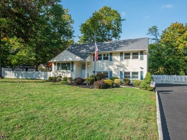 30 Terry Dr, Morris, NJ 07960