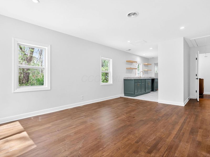 2564 Abington Road, Columbus, OH 43231 Photo 10