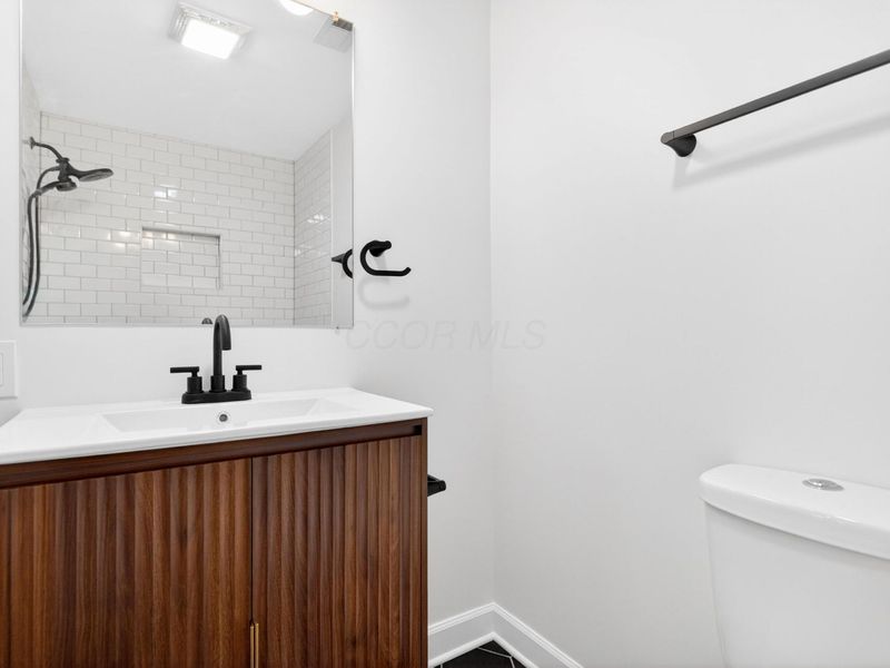 2564 Abington Road, Columbus, OH 43231 Photo 20