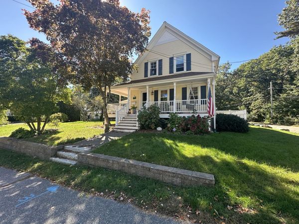 15 Holt Street, Chelmsford, MA 01863
