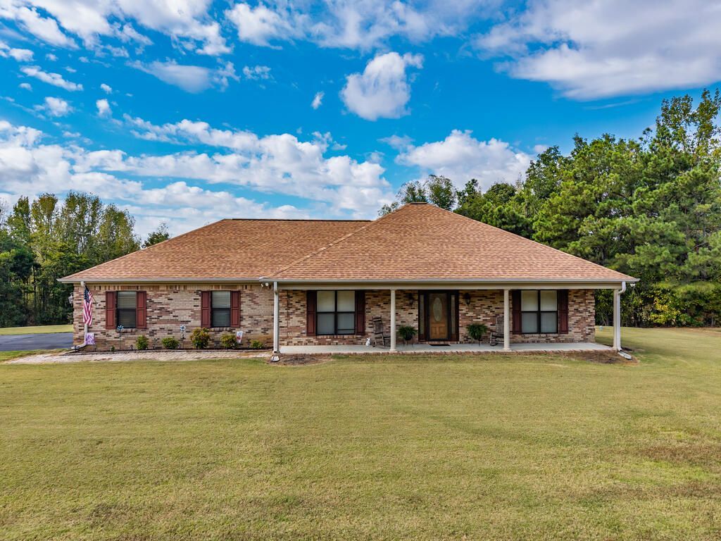 2648 Hughes Road, Courtland, MS 38620 Main Photo