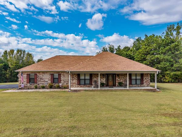 2648 Hughes Road, Courtland, MS 38620