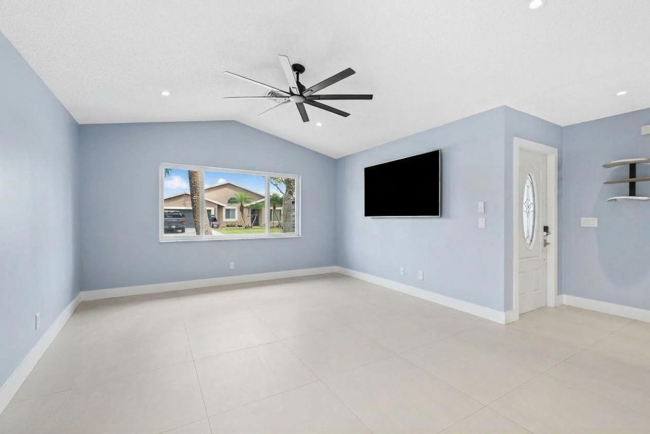 10110 SW 16th Place, Davie, FL 33324 Photo