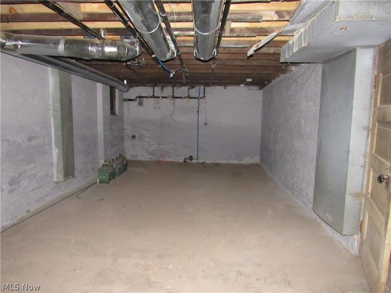 1231 E 124th Street, Cleveland, OH 44108 Photo 14