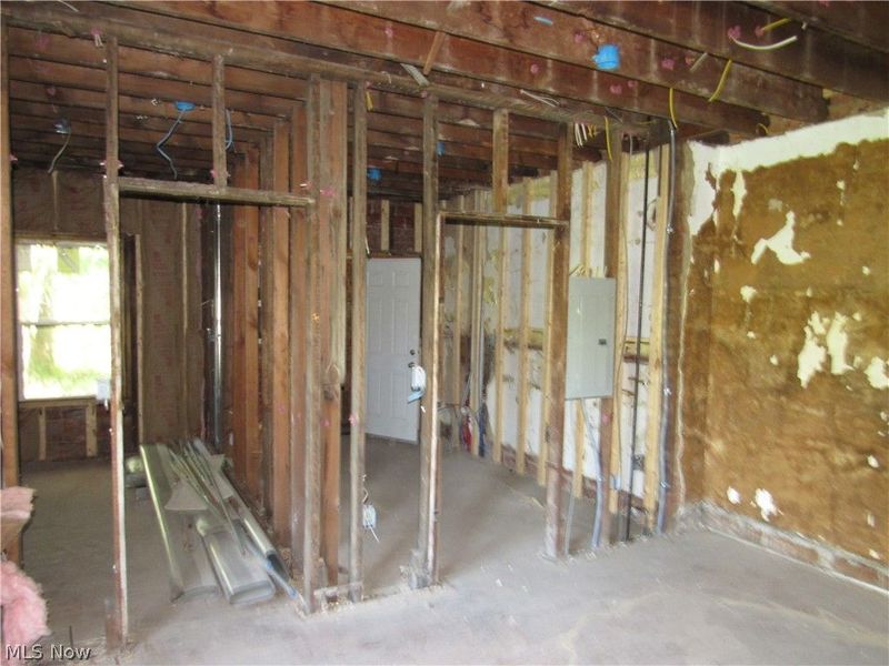 1231 E 124th Street, Cleveland, OH 44108 Photo 8