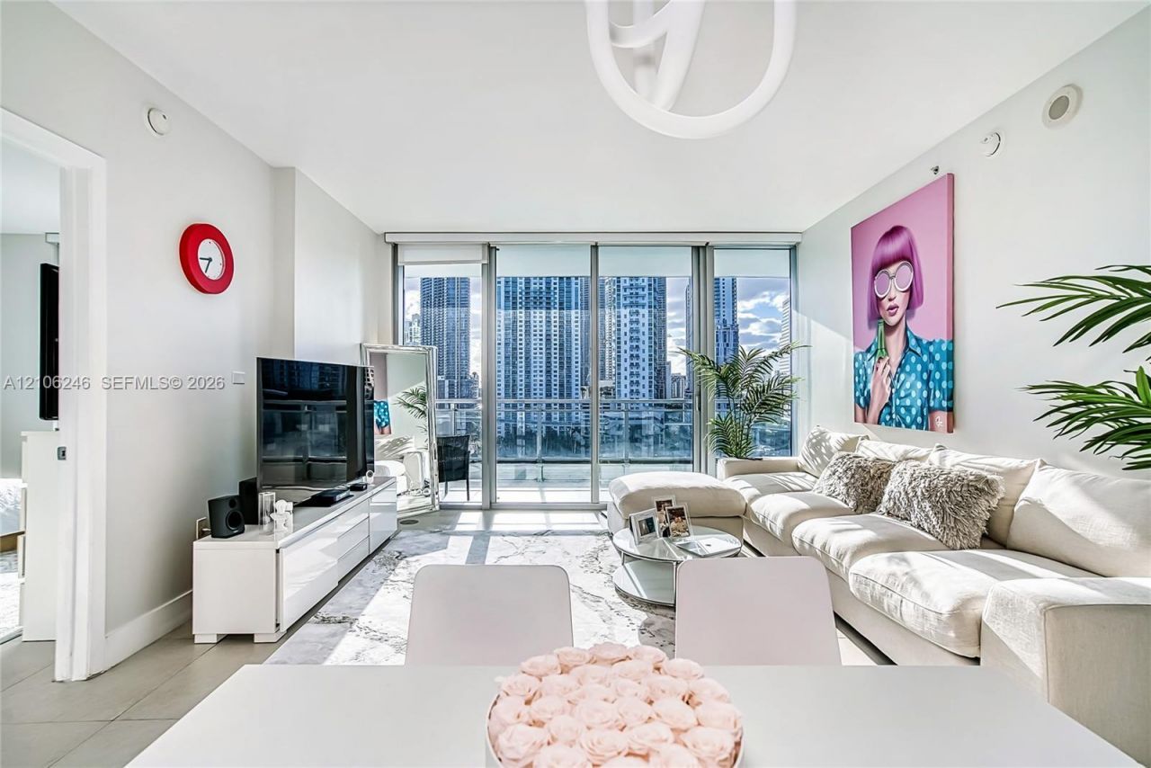 92 SW 3rd St , Unit 1511, Miami, FL 33130 Photo