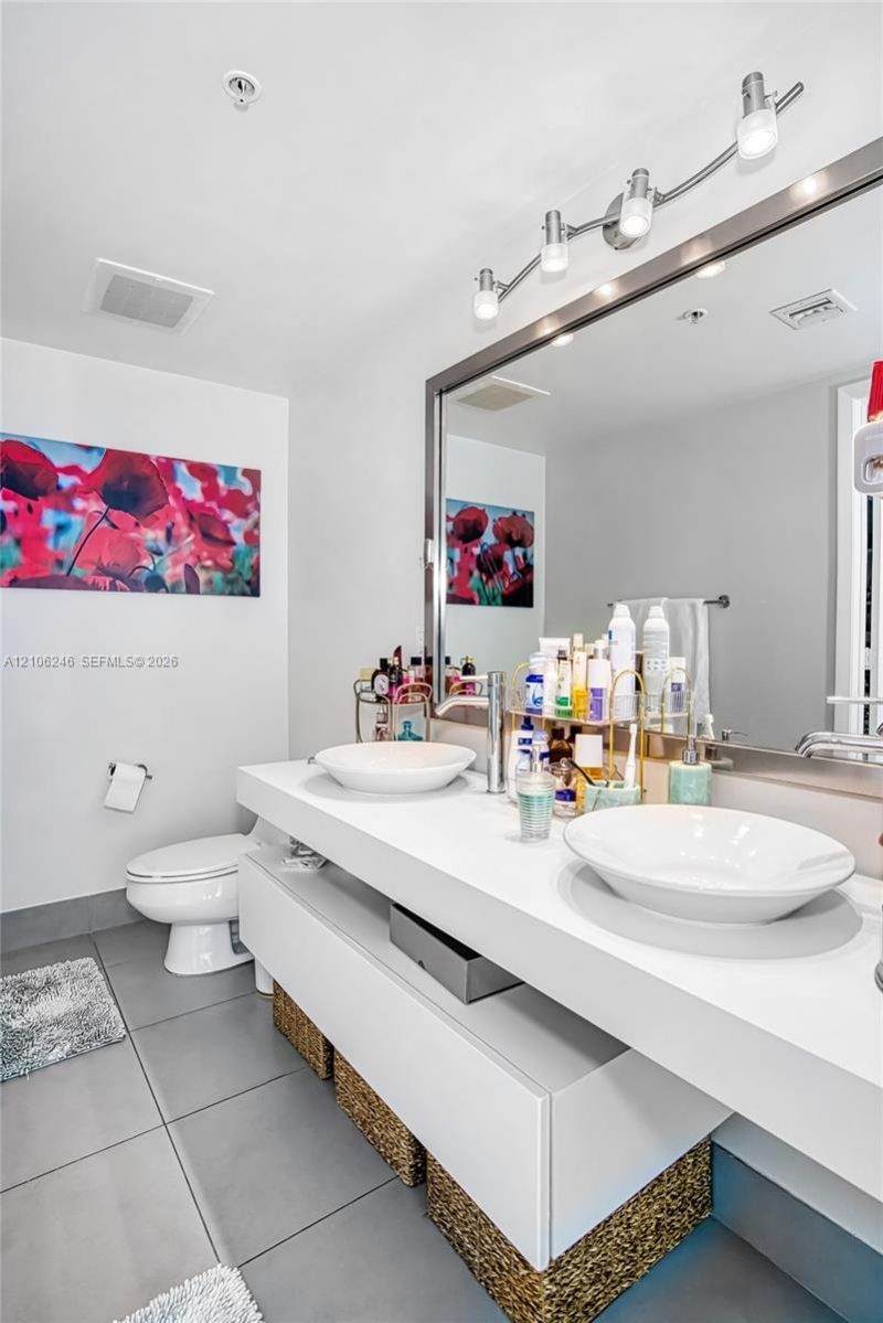 92 SW 3rd St , Unit 1511, Miami, FL 33130 Photo