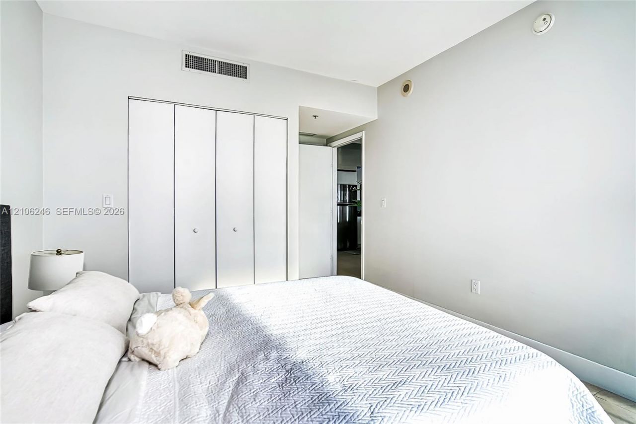 92 SW 3rd St , Unit 1511, Miami, FL 33130 Photo
