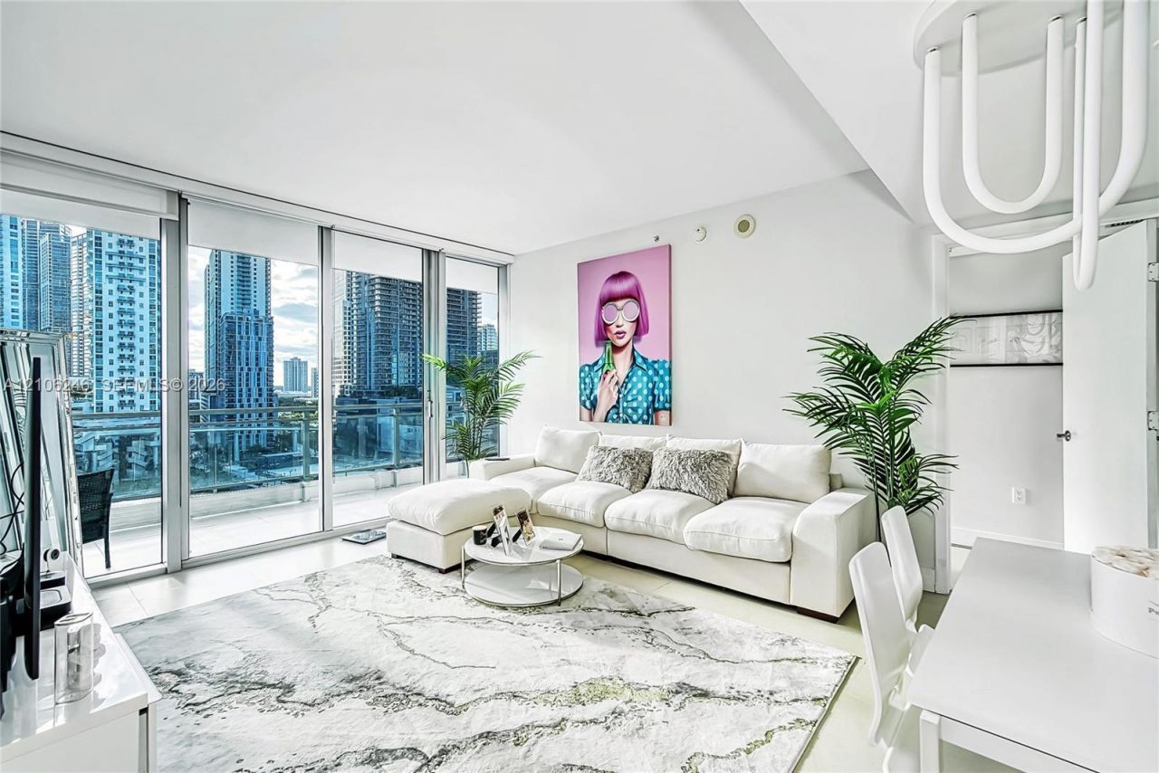 92 SW 3rd St , Unit 1511, Miami, FL 33130 Photo
