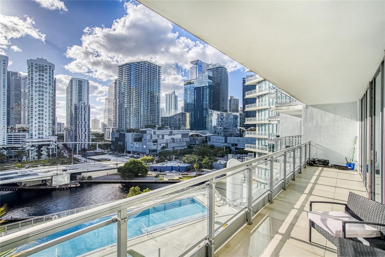 92 SW 3rd St , Unit 1511, Miami, FL 33130 Photo