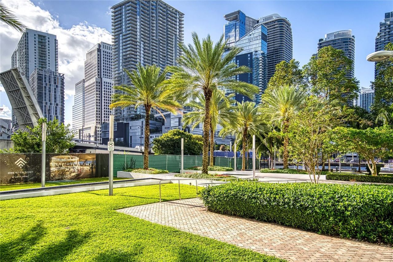 92 SW 3rd St , Unit 1511, Miami, FL 33130 Photo