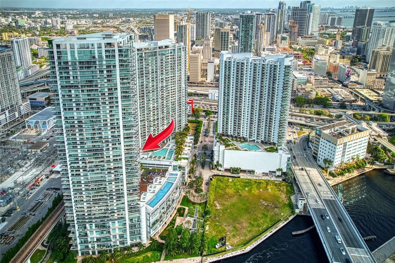92 SW 3rd St , Unit 1511, Miami, FL 33130 Photo