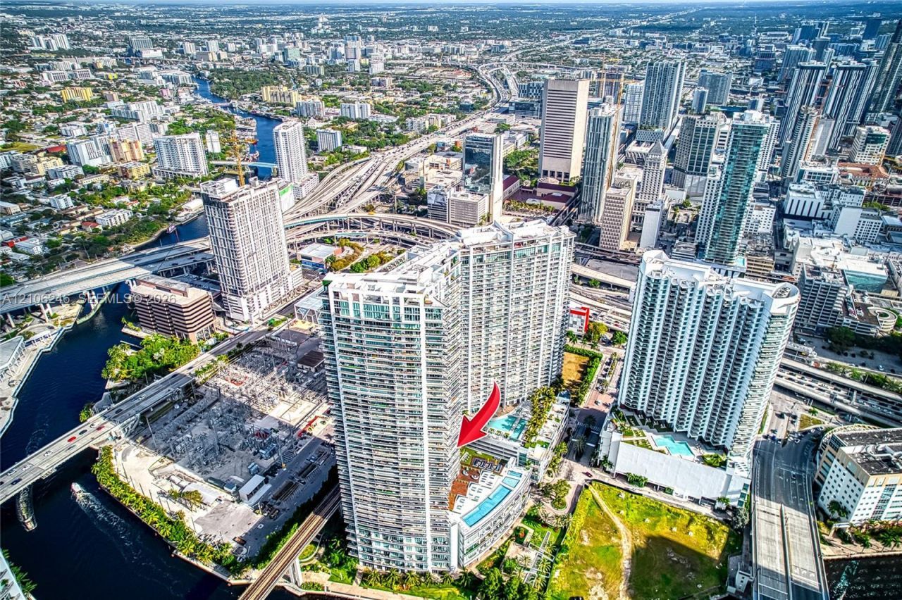 92 SW 3rd St , Unit 1511, Miami, FL 33130 Photo