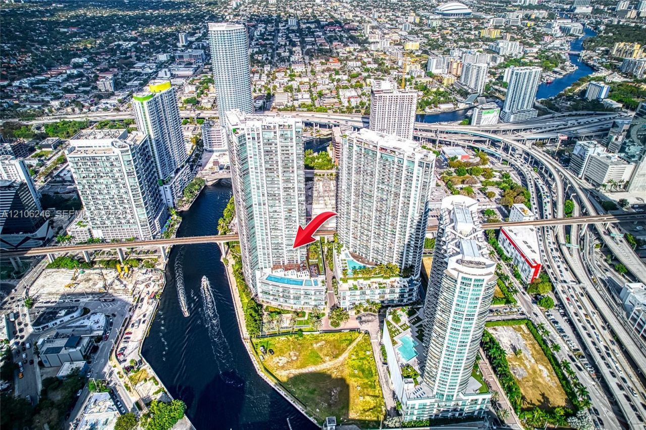 92 SW 3rd St , Unit 1511, Miami, FL 33130 Photo