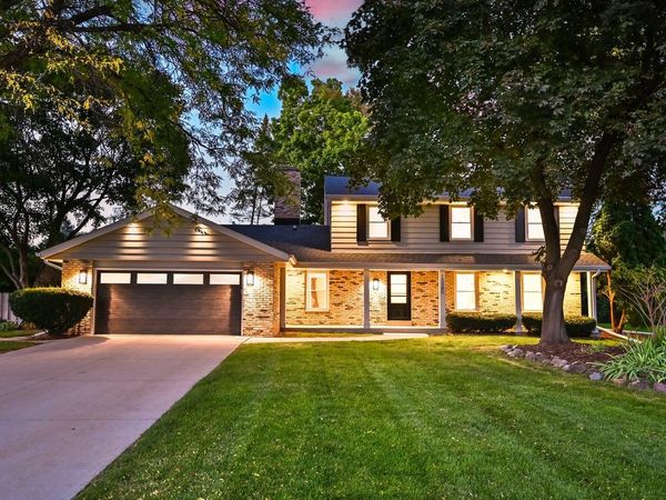 13380 Burlawn PARKWAY, Brookfield, WI 53005