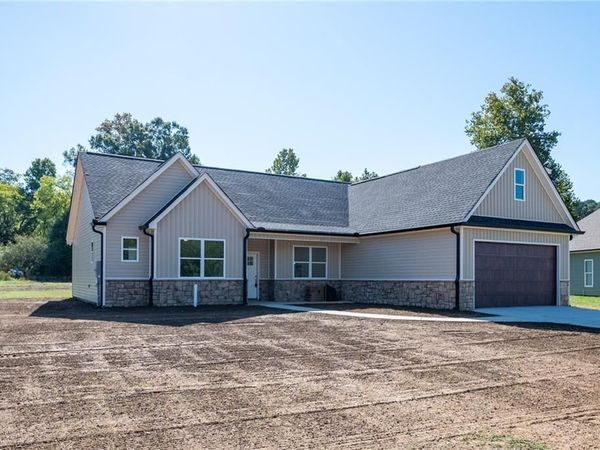 316 Larkspur Drive SW, Calhoun, GA 30701