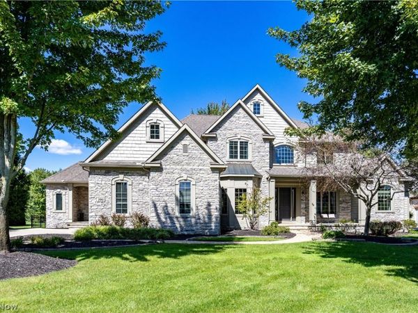 390 Club Drive W, Aurora, OH 44202