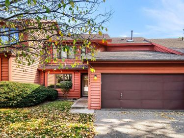 10695 53rd Avenue N, Plymouth, MN 55442