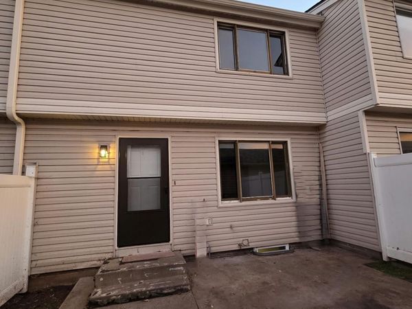 7682 Hampshire Avenue N, Brooklyn Park, MN 55428