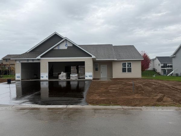 1615 Squirrel Way, New Richmond, WI 54017