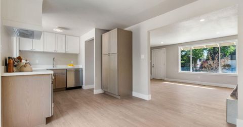 494 Oleander Way, Sparks, NV 89431 Photo