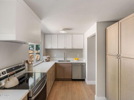 494 Oleander Way, Sparks, NV 89431 Photo