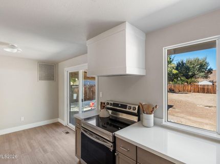 494 Oleander Way, Sparks, NV 89431 Photo