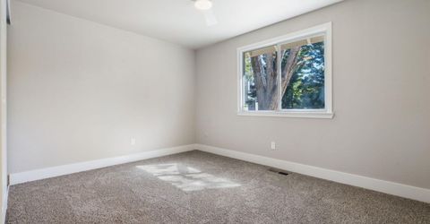 494 Oleander Way, Sparks, NV 89431 Photo