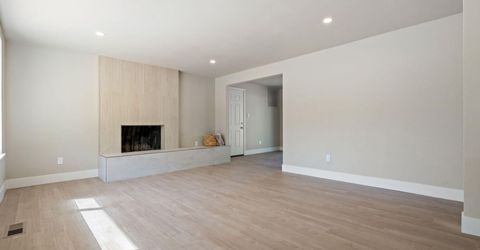 494 Oleander Way, Sparks, NV 89431 Photo