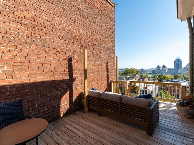 521 Milton Street, Cincinnati, OH 45202 Photo 18