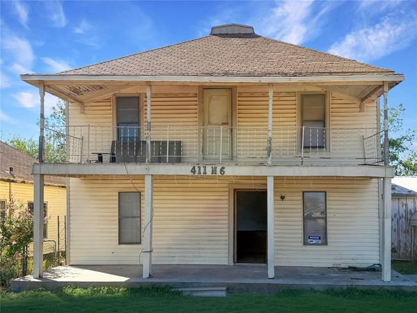 411 N 6th Street, Sayre, OK 73662