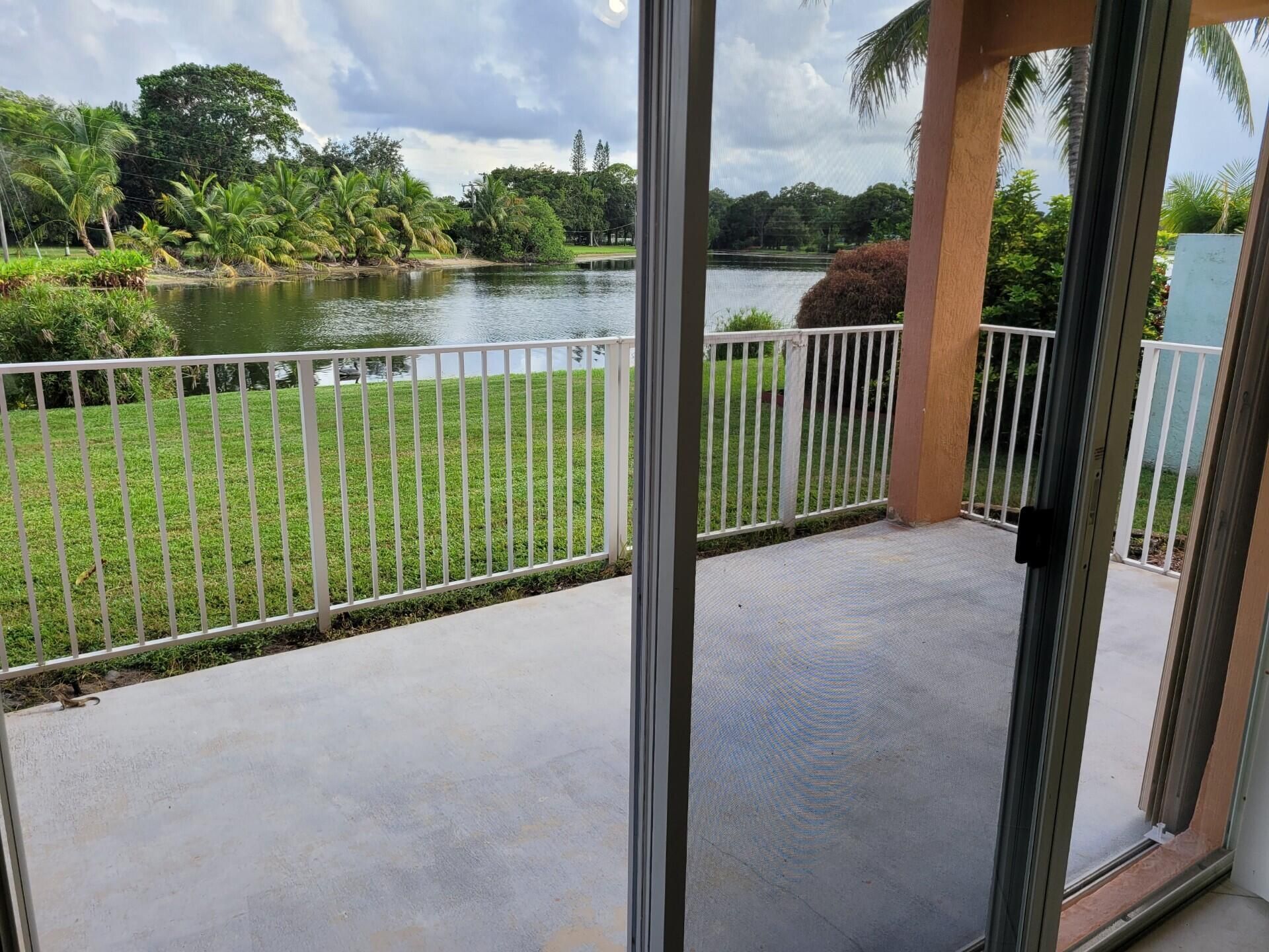 9514 Lago Drive, Boynton Beach, FL 33472 Photo