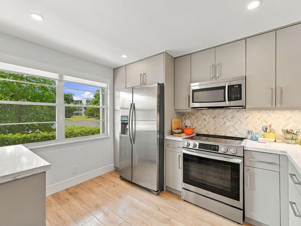 2802 Victoria WAY Way, Unit J1, Coconut Creek, FL 33066