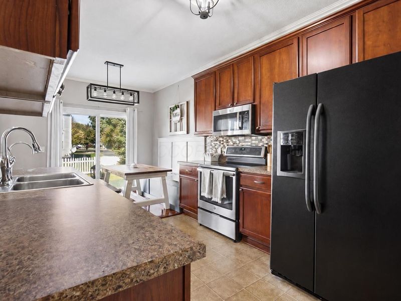 6122 Granite Pointe Drive, Columbus, OH 43213 Photo 9