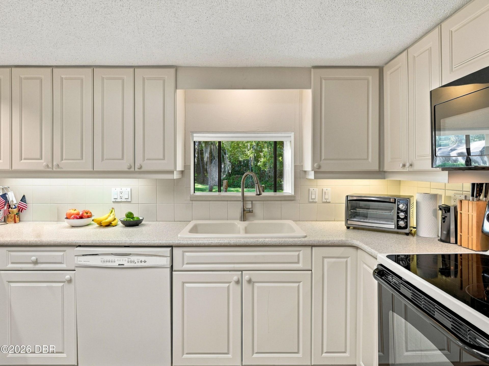 429 Sweet Bay Avenue, New Smyrna Beach, FL 32168 Photo