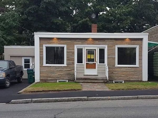 142 University Avenue, Lowell, MA 01854