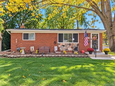20412 Luna Street , Clinton Township, Mi 48035
