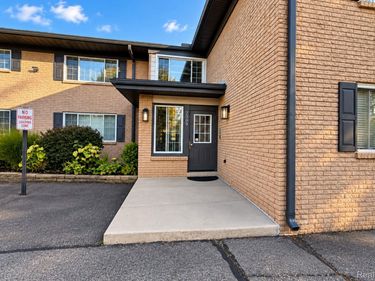 2309 Walton Boulevard, Unit 38, Rochester Hills, Mi 48309