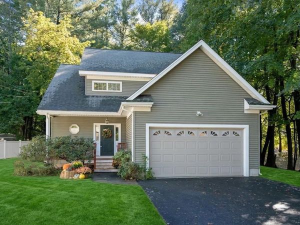7 Castle Gate Road, Wayland, MA 01778