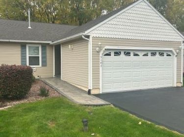 5143 Black Hawk Circle, Liverpool, NY 13088