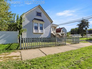 3800 Cicotte Street, Detroit, Mi 48210