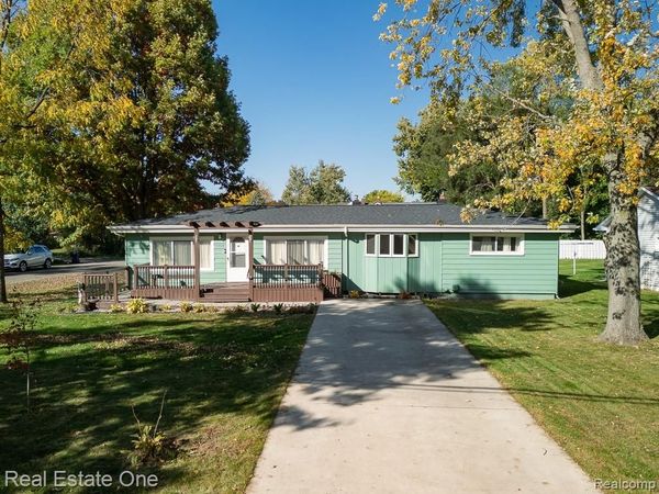 3984 Seeden Street, Waterford Township, Mi 48329